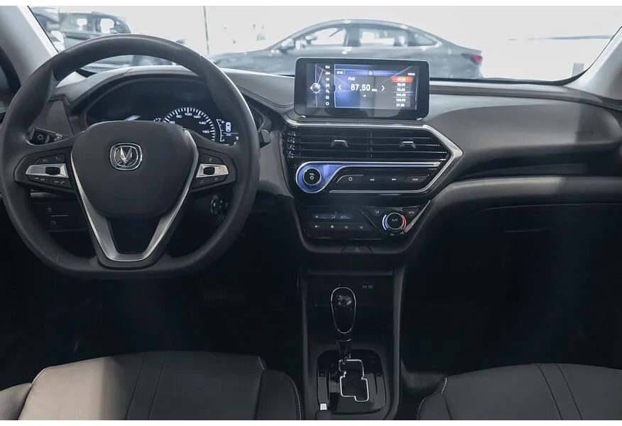 Changan Alsvin 1.5 DSG 2WD (107 л.с.) Luxe Белый в АВИЛОН. Слайд №9