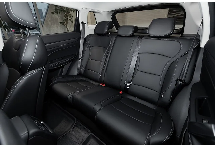 Belgee X70 1.5 DCT 4WD (150 л.с.) Prestige Белый в АВИЛОН. Слайд №10