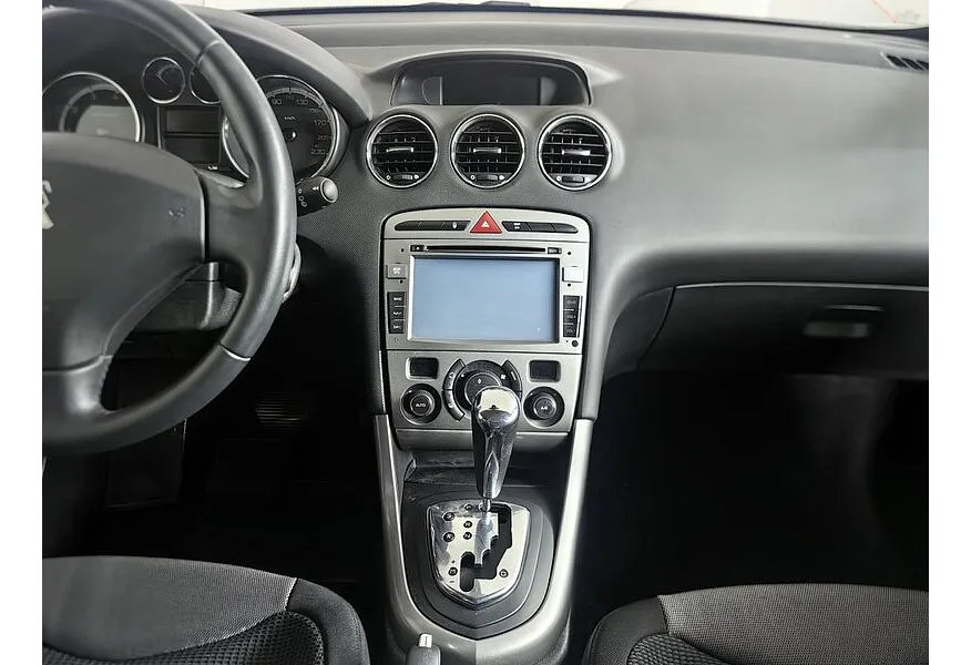 АВИЛОН - Peugeot 308 1.6 AT (120 л.с.) Белый - slide 9