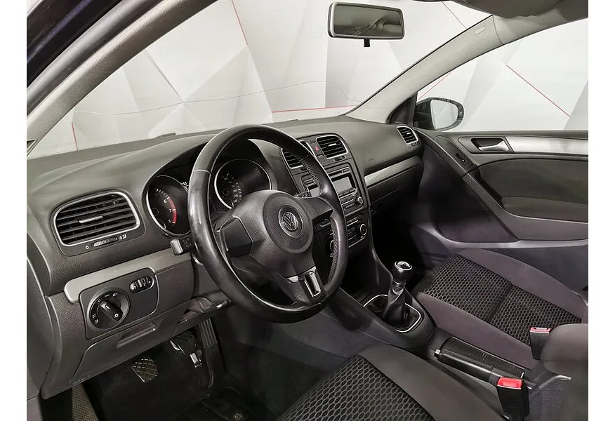 Volkswagen Golf 1.4 TSI MT (122 л.с.) Trendline Черный в АВИЛОН. Слайд №19