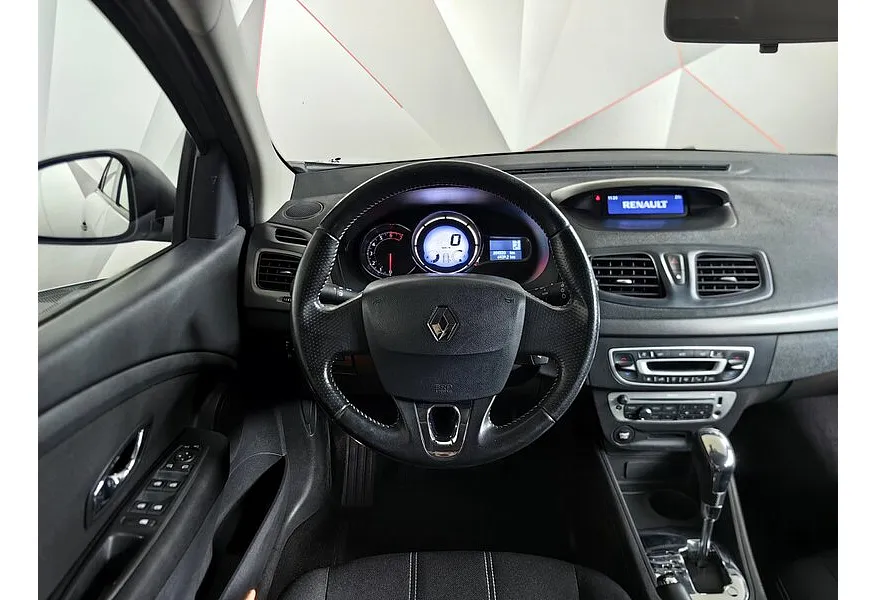 Renault Fluence 1.6 CVT (114 л.с.) Бежевый в АВИЛОН. Слайд №17