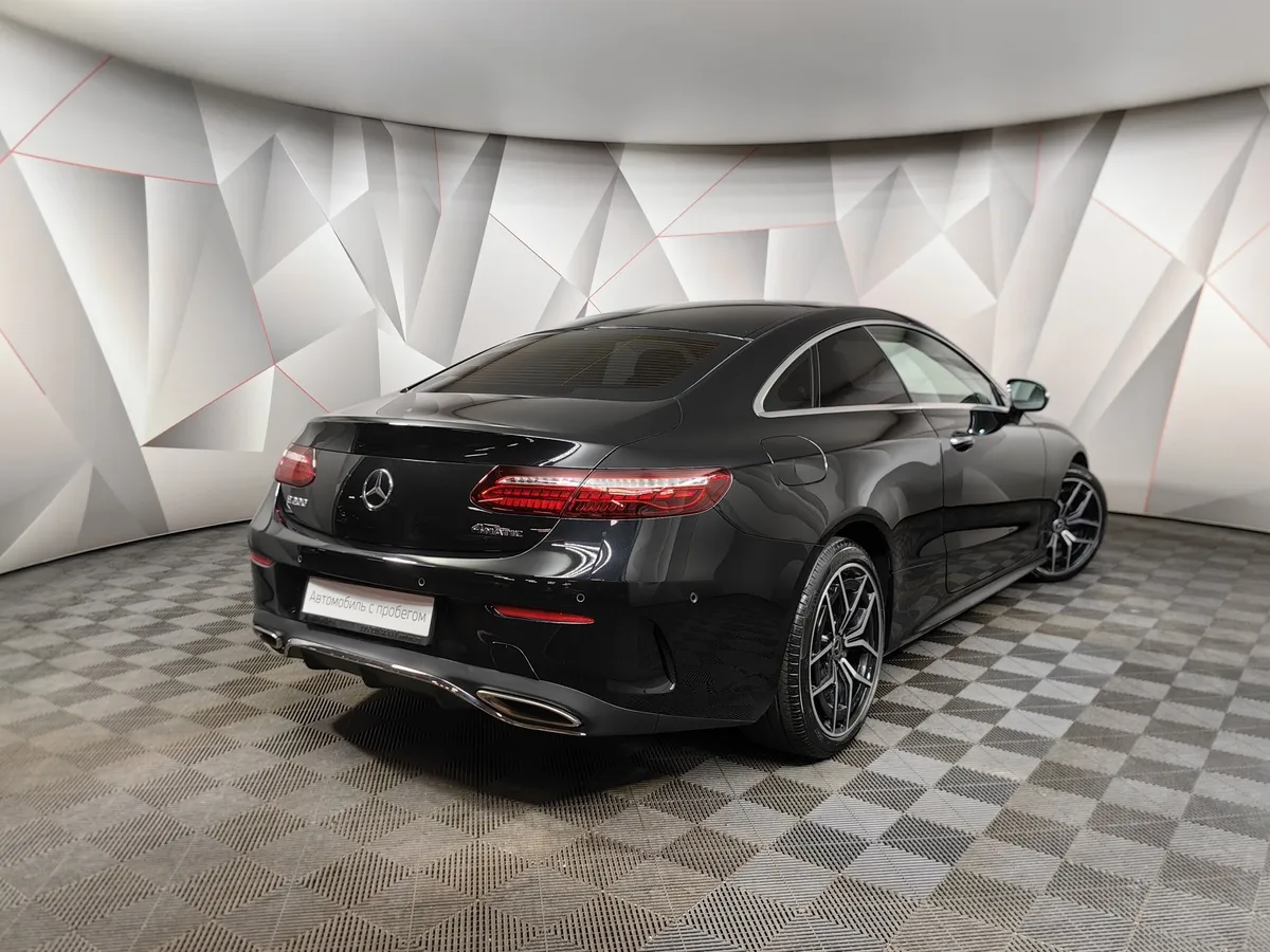 Mercedes-Benz E-Класс E 200 4MATIC G-TRONIC (184 л.с.) Sport Черный в АВИЛОН. Слайд №2