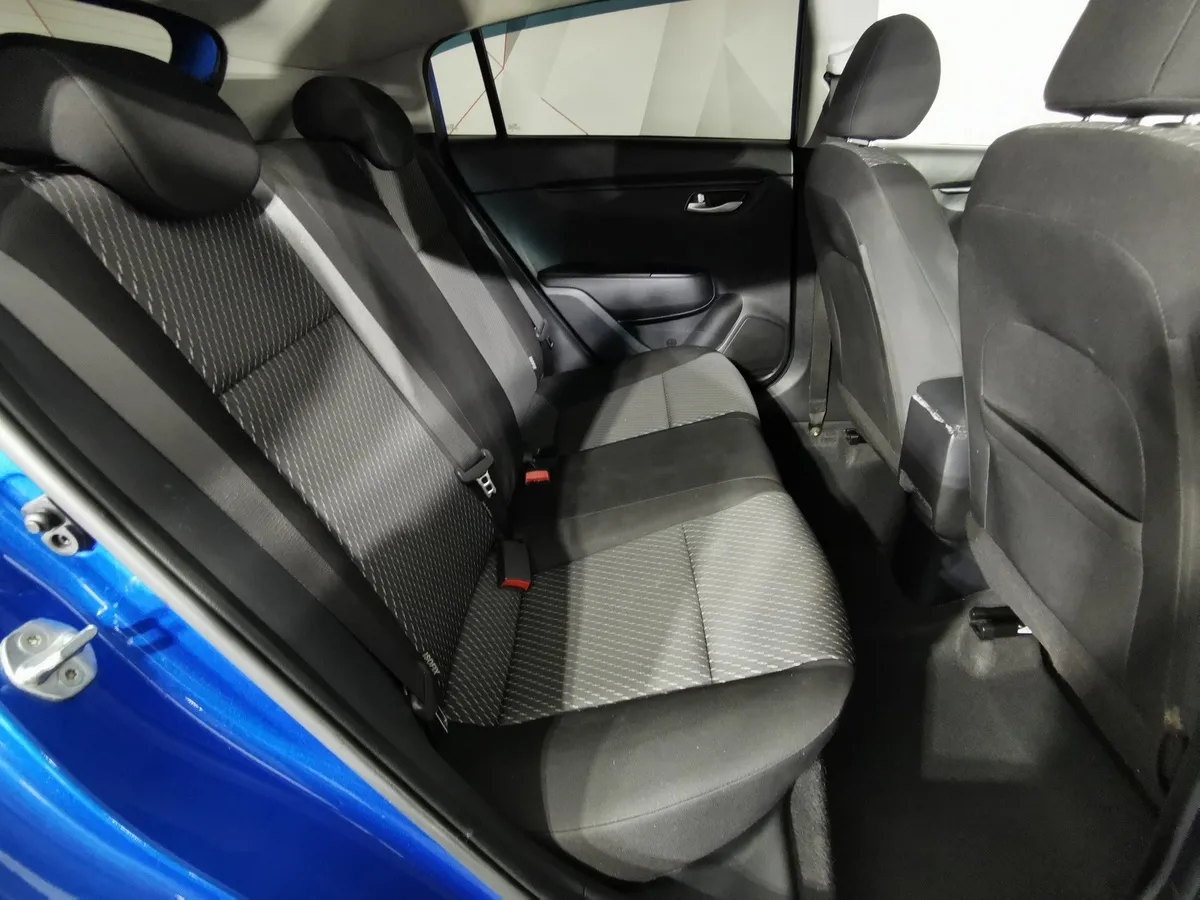 Kia Rio X-Line 1.6 AT (123 л.с.) Comfort Синий в АВИЛОН. Слайд №14