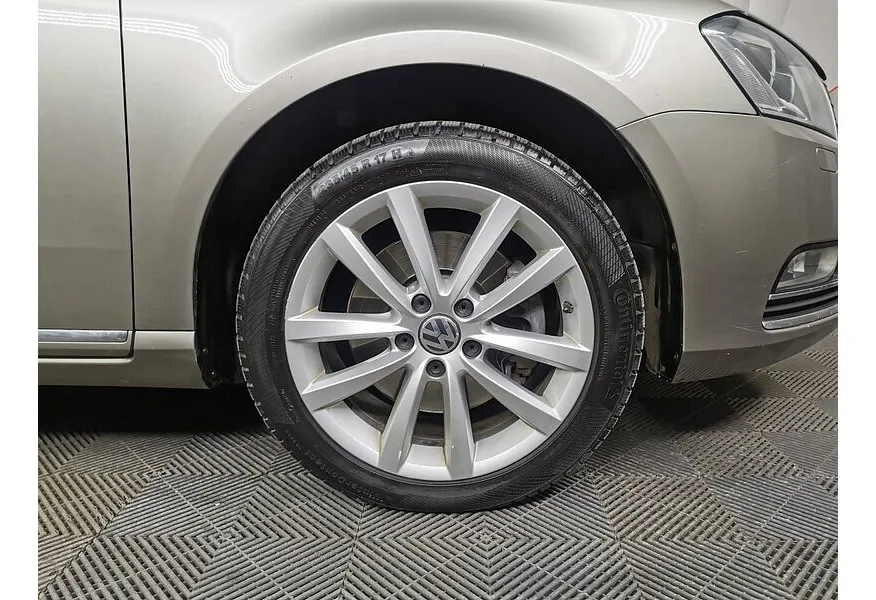 Volkswagen Passat 1.8 TSI DSG (152 л.с.) Бежевый в АВИЛОН. Слайд №18
