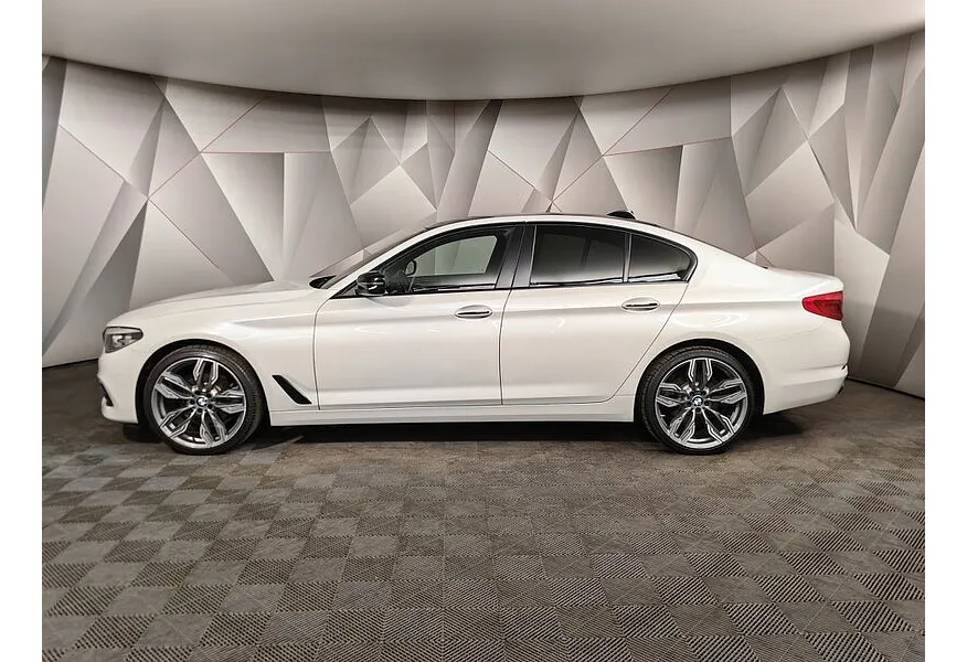 BMW 5 серия 520d Steptronic (190 л.с.) Белый в АВИЛОН. Слайд №5