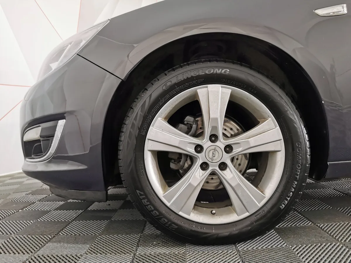 Opel Astra 1.4 Turbo AT (140 л.с.) Серый в АВИЛОН. Слайд №9
