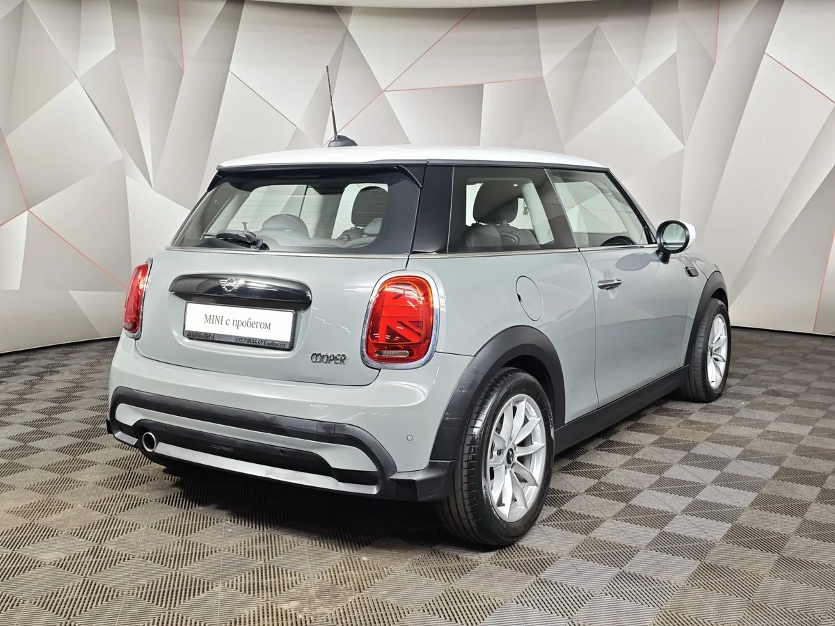 MINI 3 двери Cooper 1.5 AT (136 л.с.) Essential Серый в АВИЛОН. Слайд №2