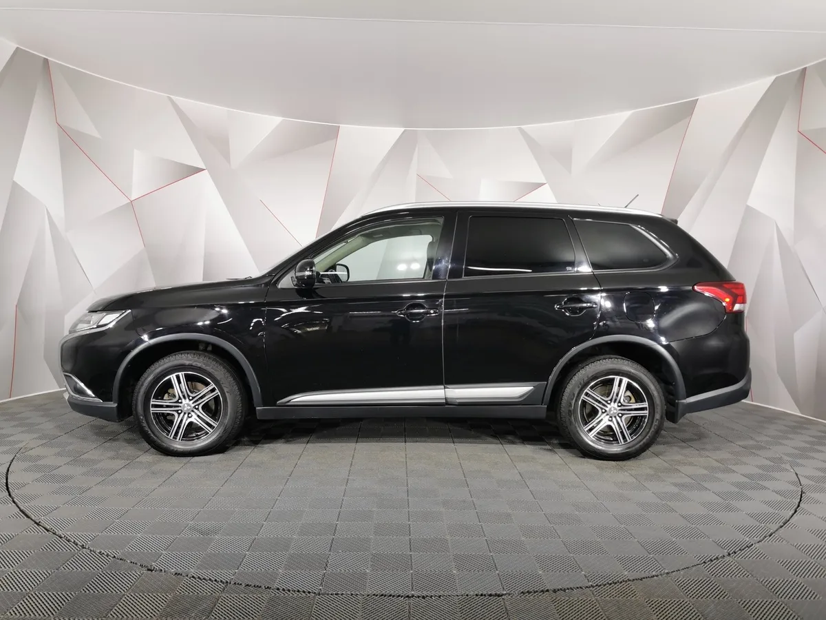 Mitsubishi Outlander 2.0 CVT 4WD (146 л.с.) Черный в АВИЛОН. Слайд №5