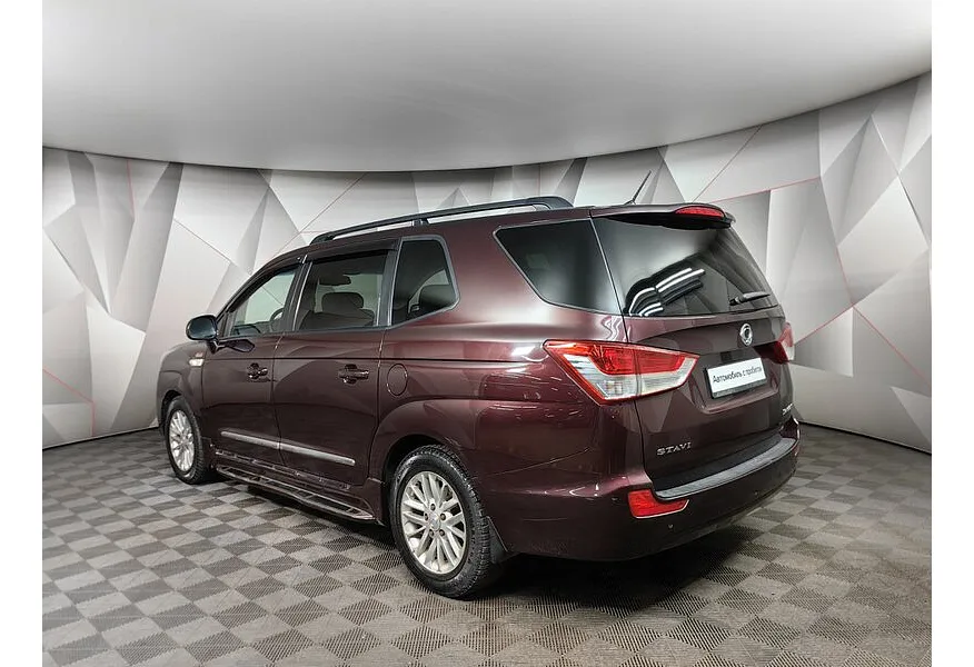 SsangYong Stavic 2.0 D T-tronic 4WD (149 л.с.) Comfort Красный в АВИЛОН. Слайд №4