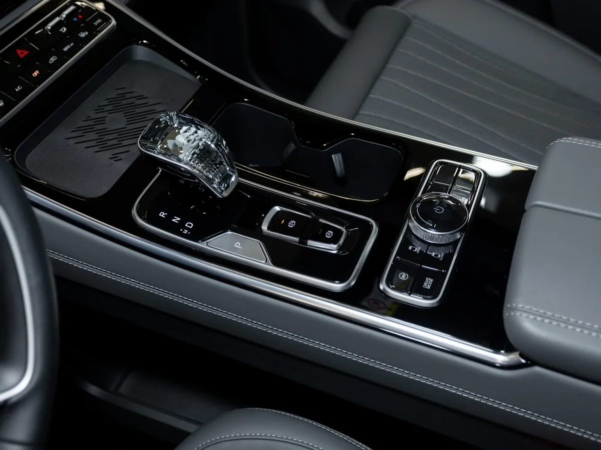 Sollers SP7 2.0T GDI 8AT FWD (224 л.с.) Черный в АВИЛОН. Слайд №10