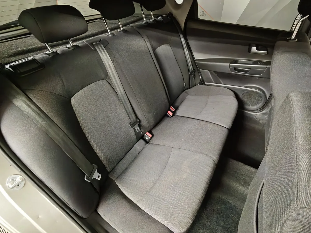 Kia Ceed 1.6 AT (122 л.с.) Серебристый в АВИЛОН. Слайд №17