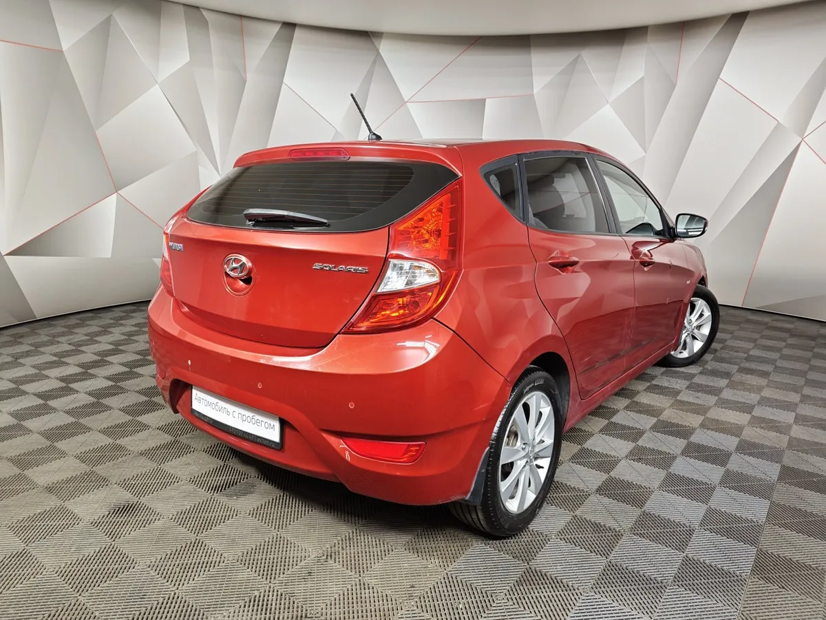 Hyundai Solaris 1.6 AT (123 л.с.) Active Красный в АВИЛОН. Слайд №2