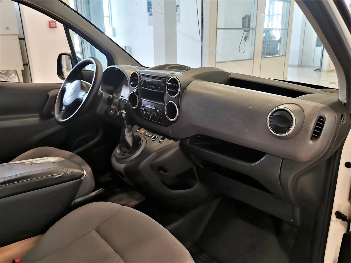 Peugeot Partner 1.6 MT (110 л.с.) Белый в АВИЛОН. Слайд №12