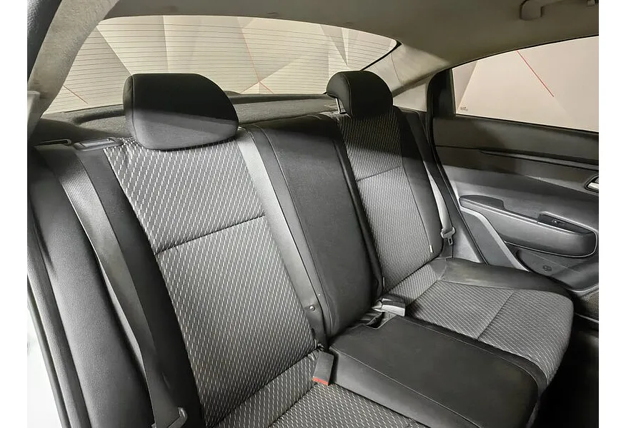 Kia Rio 1.4 AT (100 л.с.) Белый в АВИЛОН. Слайд №16 Kia Rio 1.4 AT (100 л.с.) Белый в АВИЛОН. Слайд №16