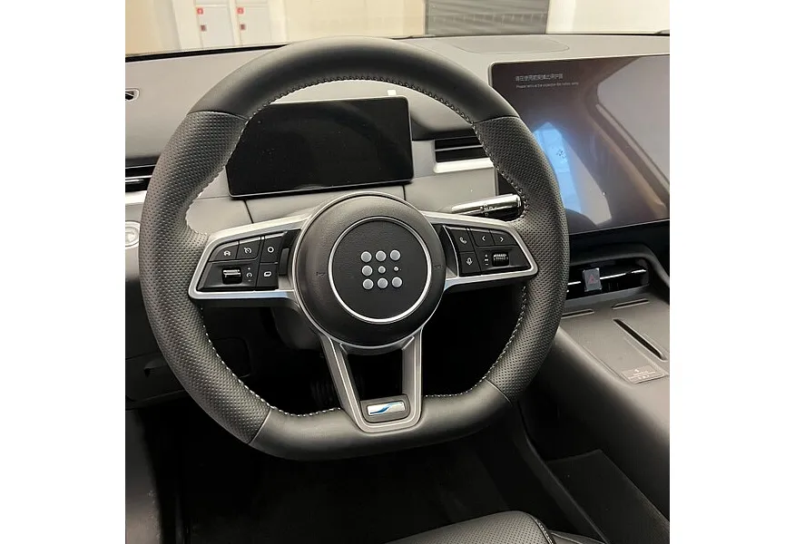 EVOLUTE i-SPACE 1.5 CVT (218 л.с.) (5 мест) Белый в АВИЛОН. Слайд №6