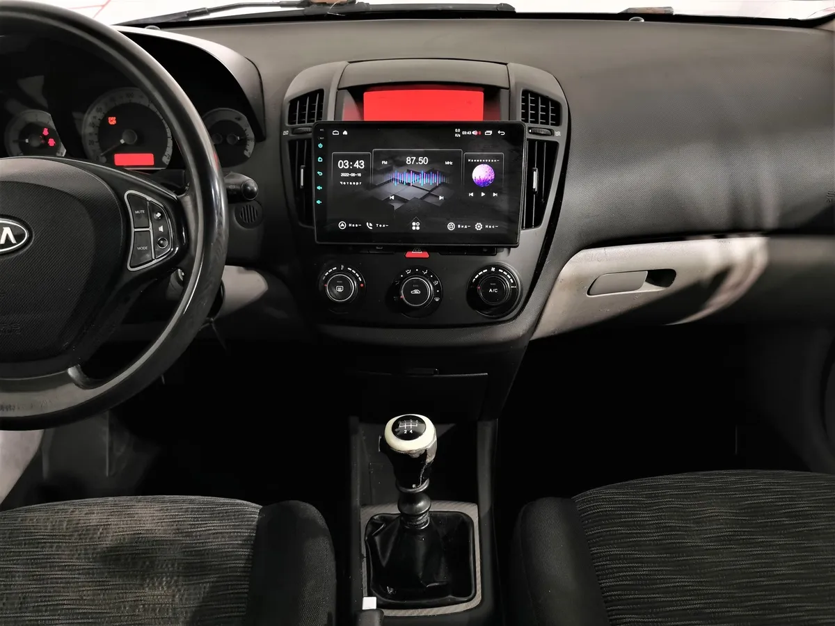 Kia Ceed 1.4 MT (109 л.с.) Зеленый в АВИЛОН. Слайд №14