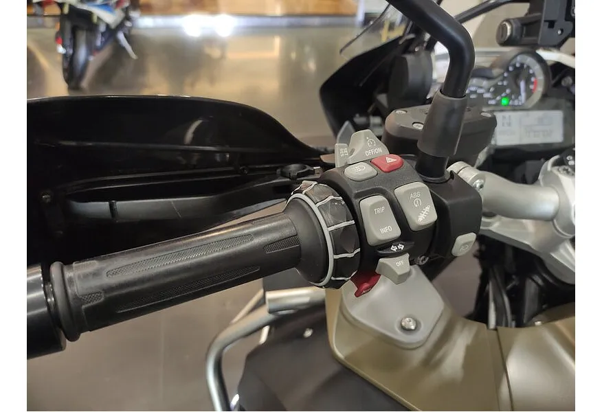 АВИЛОН - BMW Motorrad R 1200 GS Adventure R 1200 GS Adventure 1170 см³ (125) 1170 Зеленый - slide 8