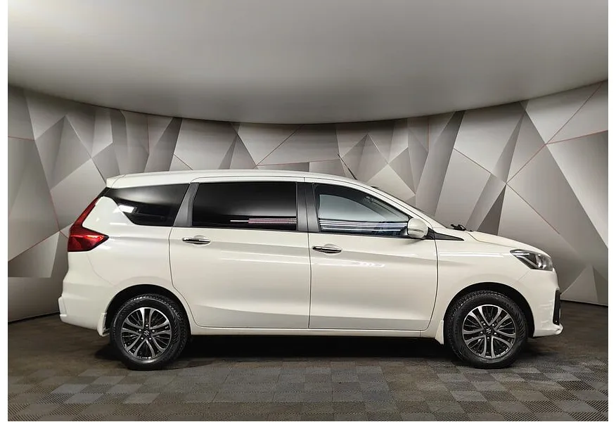 Suzuki Ertiga 1.5 AT (103 л.с.) ZXi+ Белый в АВИЛОН. Слайд №6