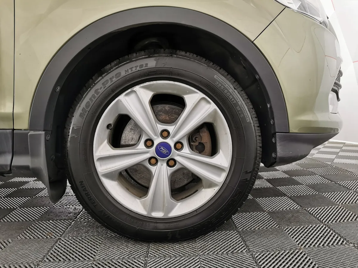 Ford Kuga 1.6 EcoBoost AT AWD (150 л.с.) Titanium Зеленый в АВИЛОН. Слайд №9