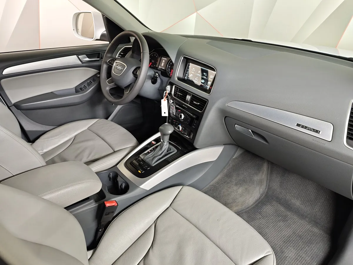 Audi Q5 2.0 TFSI Tiptronic quattro (225 л.с.) Белый в АВИЛОН. Слайд №12