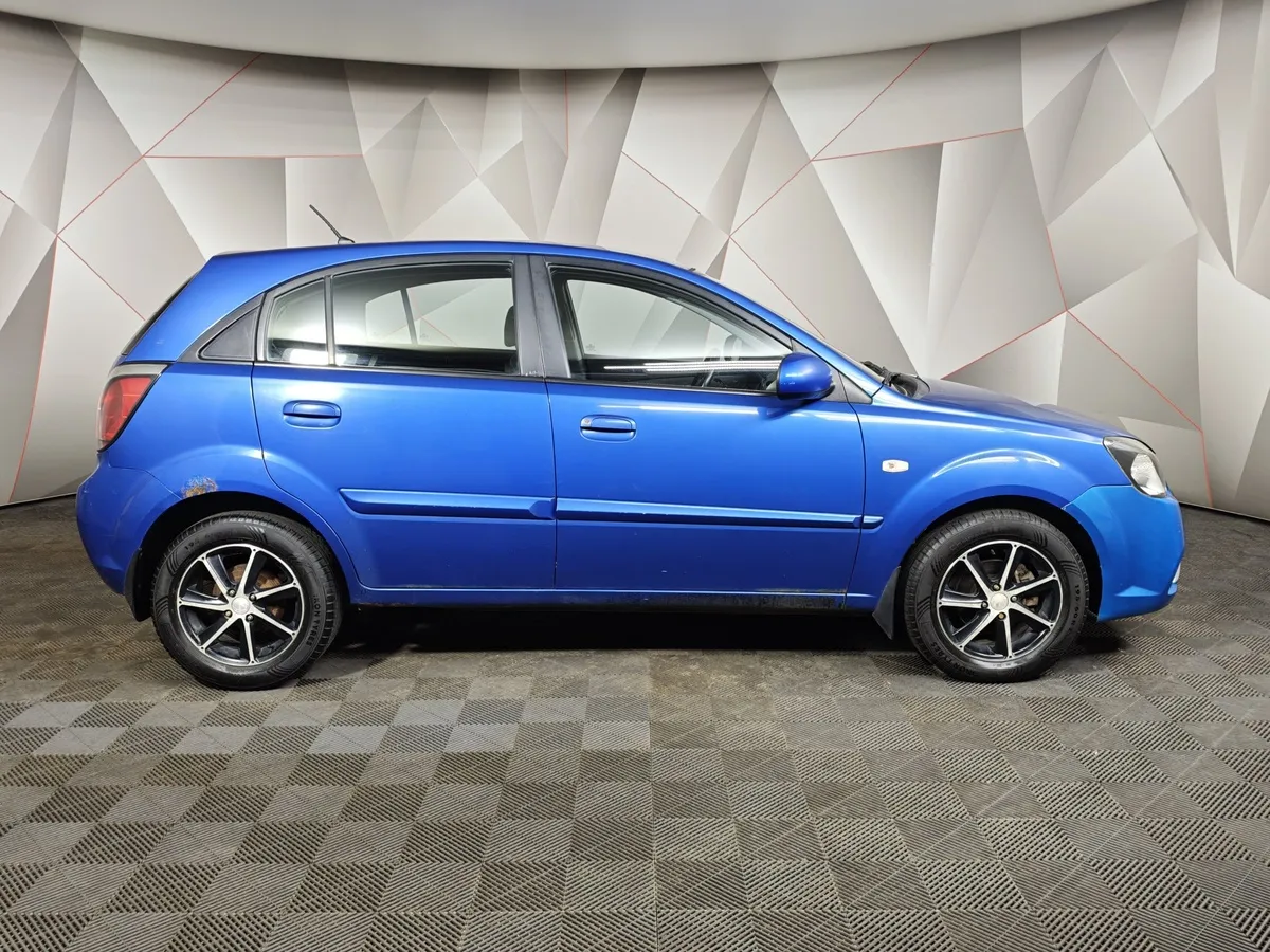 Kia Rio 1.4 MT (97 л.с.) Синий в АВИЛОН. Слайд №6