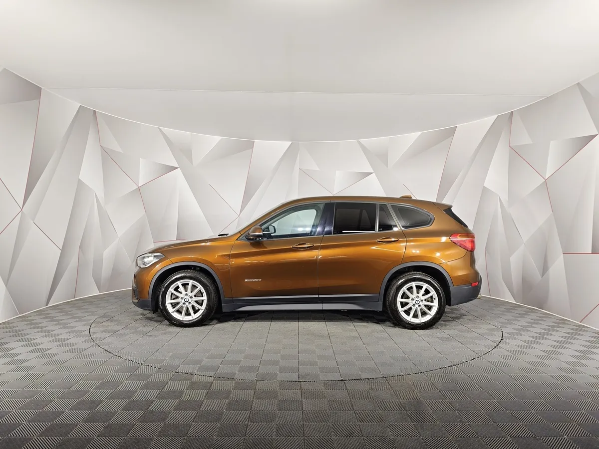 BMW X1 20d xDrive AT (190 л.с.) Advantage Коричневый в АВИЛОН. Слайд №5
