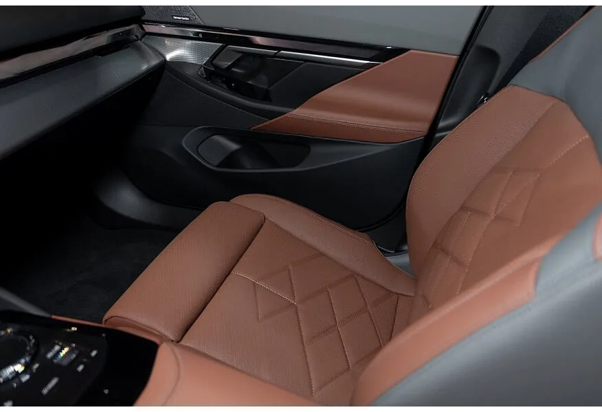 BMW 5 серия 530i xDrive AT (252 л.с.) Серый в АВИЛОН. Слайд №14