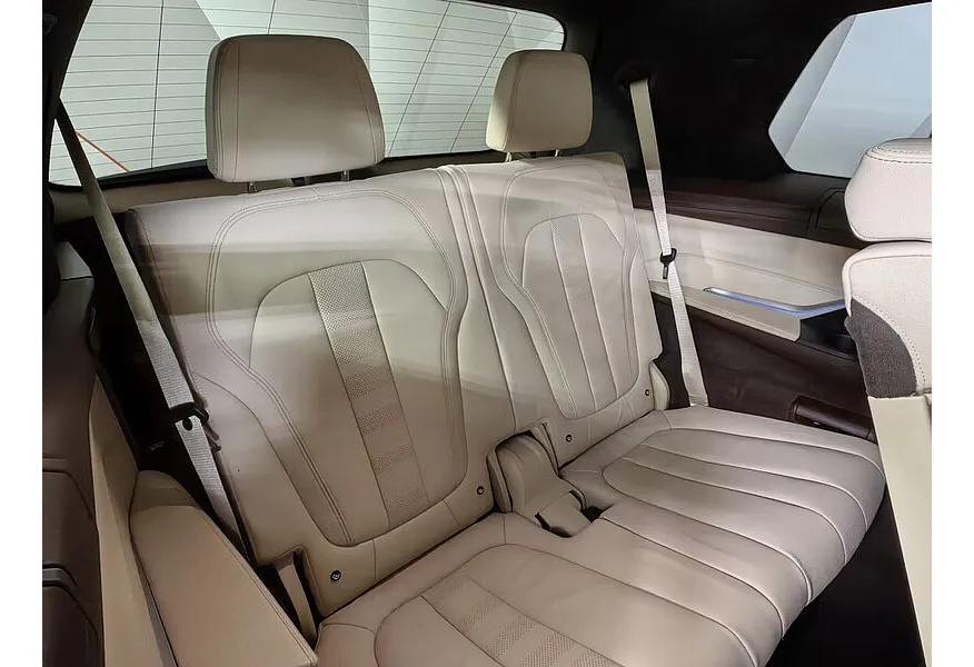 BMW X7 xDrive30d Steptronic (249 л.с.) M Sport Pro Черный в АВИЛОН. Слайд №21