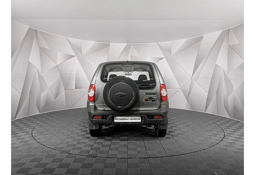 Chevrolet Niva 1.7 MT (80 л.с.) Серый в АВИЛОН. Слайд №8