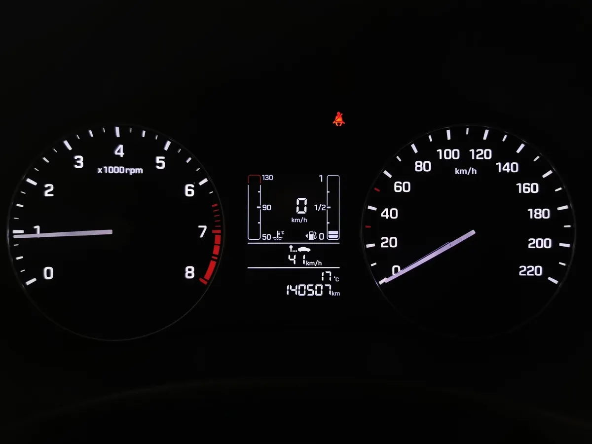 Hyundai Creta 1.6 MT AWD (121 л.с.) Active Черный в АВИЛОН. Слайд №17