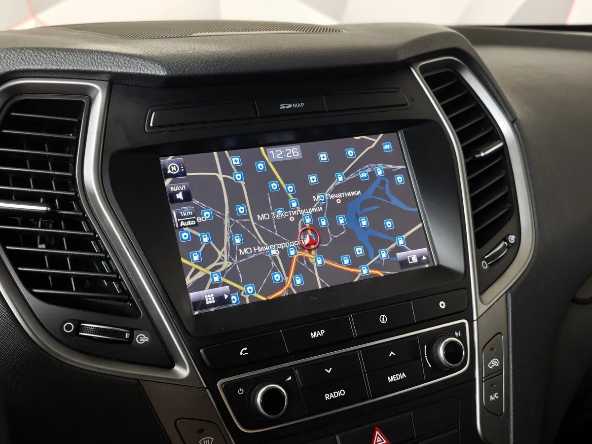 Hyundai Santa Fe 2.4 AT AWD (171 л.с.) Comfort Белый в АВИЛОН. Слайд №24