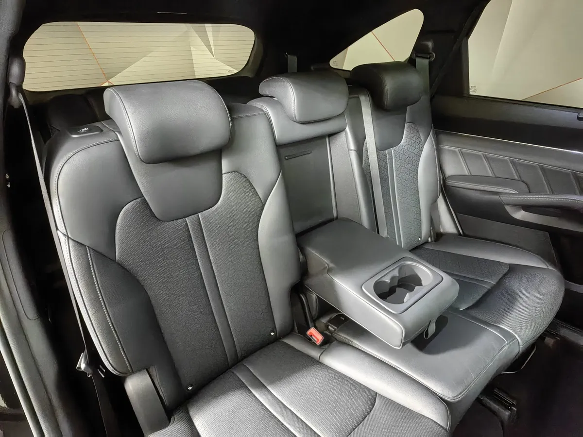 Kia Sorento 2.5 MPI 4WD AT (180 л.с.) Comfort Черный в АВИЛОН. Слайд №17