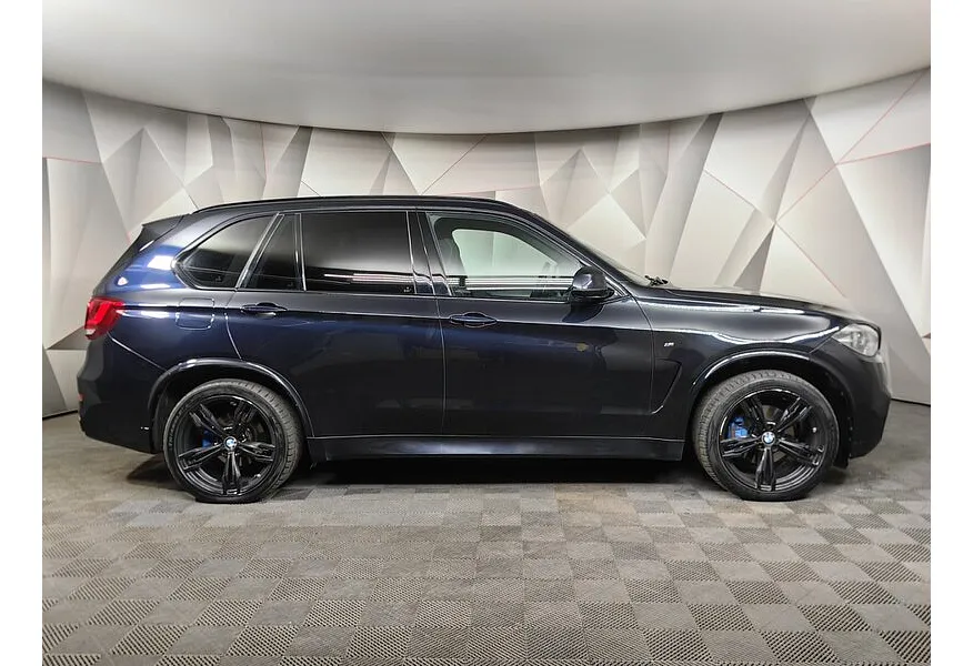 BMW X5 xDrive30d Steptronic (249 л.с.) Черный в АВИЛОН. Слайд №6