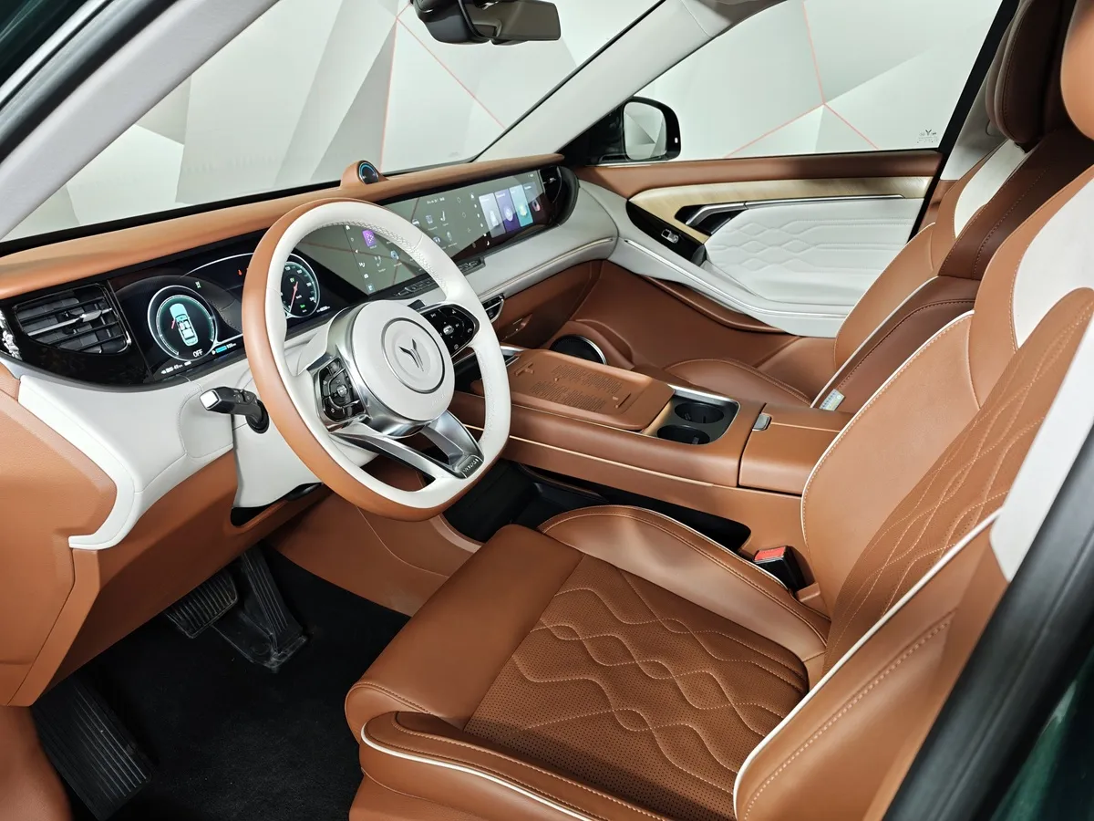 Voyah Free EVR 1.5 AT AWD (489 л.с.) Зеленый в АВИЛОН. Слайд №19