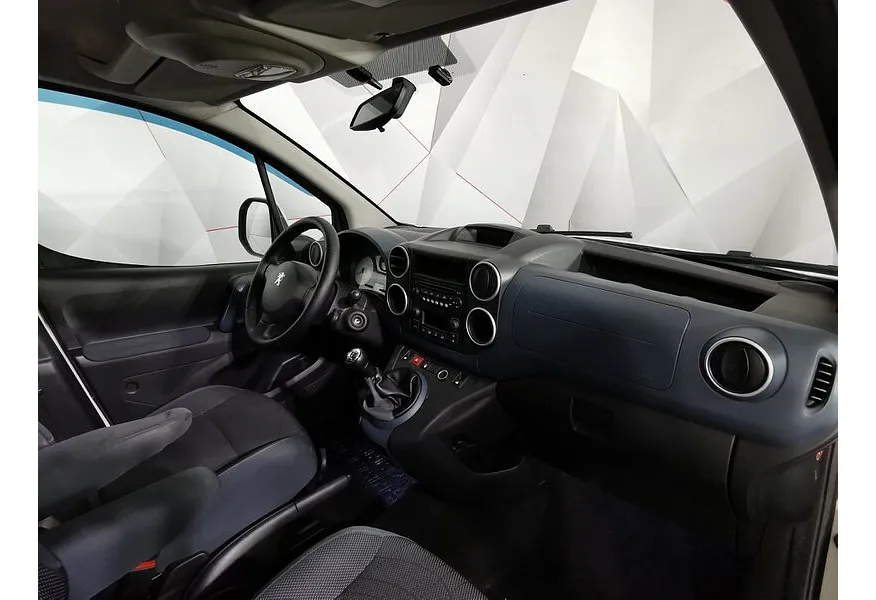 Peugeot Partner 1.6 HDi MT (90 л.с.) Белый в АВИЛОН. Слайд №11