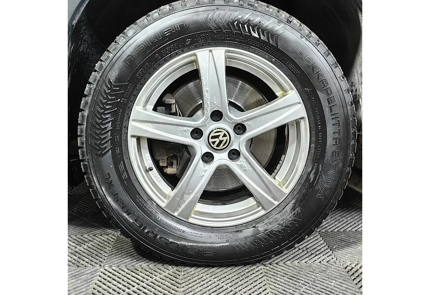 Volkswagen Tiguan 1.4 TSI BlueMotion DSG (150 л.с.) Sport&Style Коричневый в АВИЛОН. Слайд №9