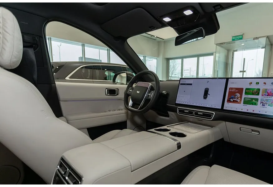 Li Auto L6 1.5 AT 4WD (150 л.с.) Pro Серый в АВИЛОН. Слайд №7