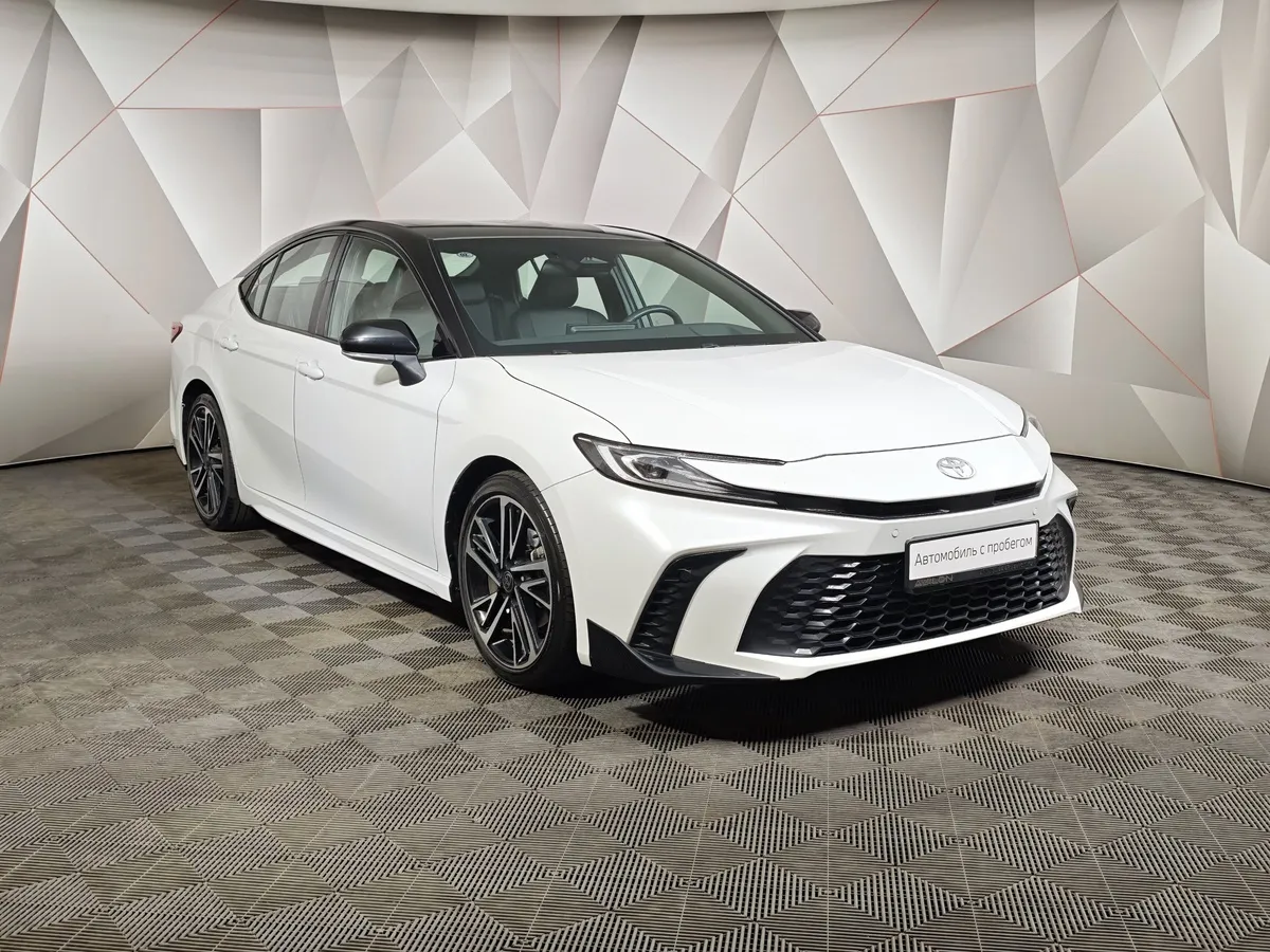 Toyota Camry 2.0 AT (173 л.с.) Sport Белый в АВИЛОН. Слайд №3