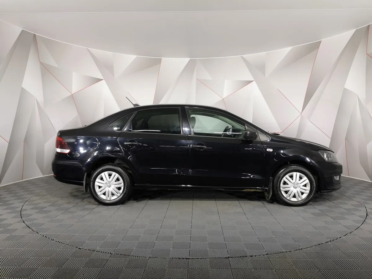 Volkswagen Polo 1.6 MPI MT (90 л.с.) Comfortline Черный в АВИЛОН. Слайд №6
