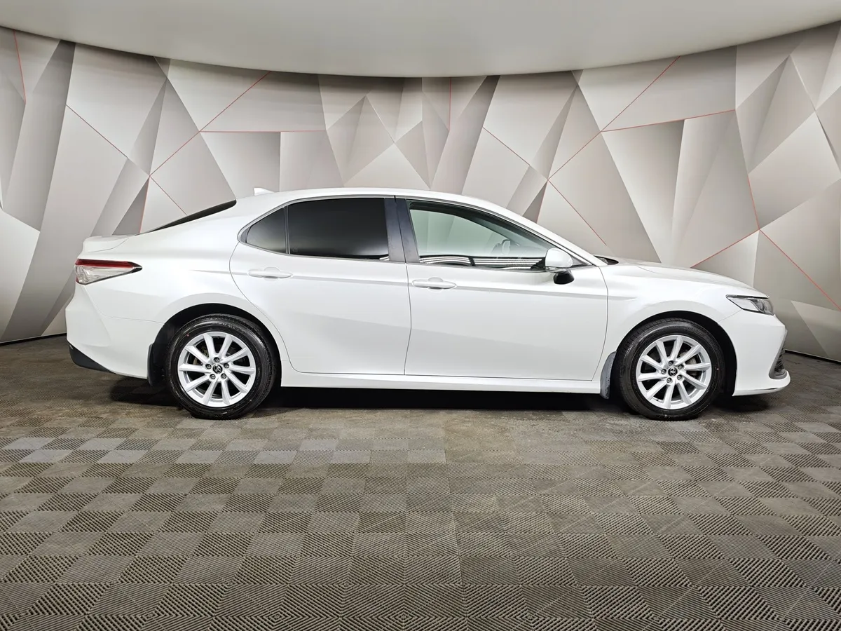 Toyota Camry 2.0 AT (150 л.с.) Белый в АВИЛОН. Слайд №6