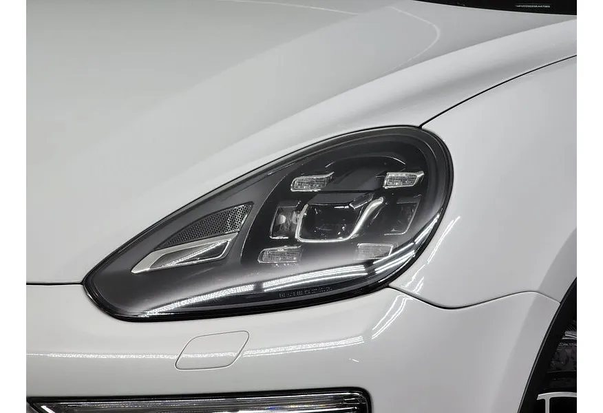 Porsche Cayenne Diesel 3.0 Tiptronic S AWD (245 л.с.) Белый в АВИЛОН. Слайд №10