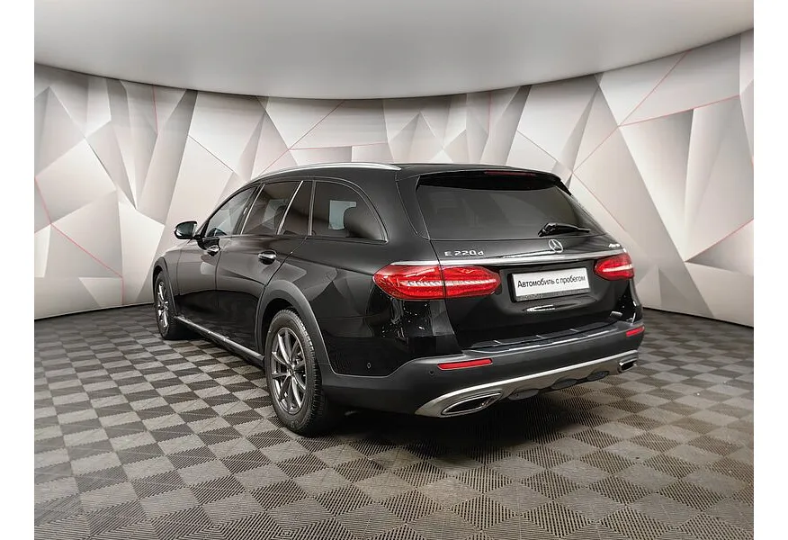Mercedes-Benz E-Класс E 220 d 4MATIC 9G-TRONIC (194 л.с.) Luxury Черный в АВИЛОН. Слайд №4