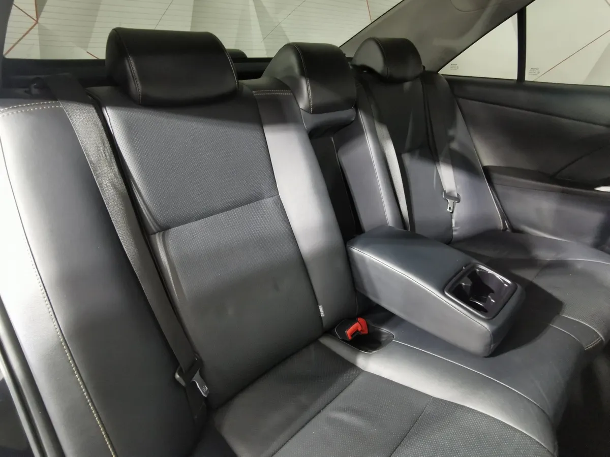 Toyota Camry 2.0 AT (148 л.с.) Черный в АВИЛОН. Слайд №16