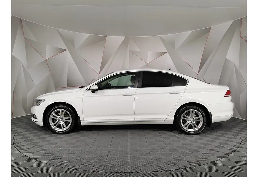 Volkswagen Passat 1.8 TSI BlueMotion DSG (180 л.с.) Highline Белый в АВИЛОН. Слайд №3