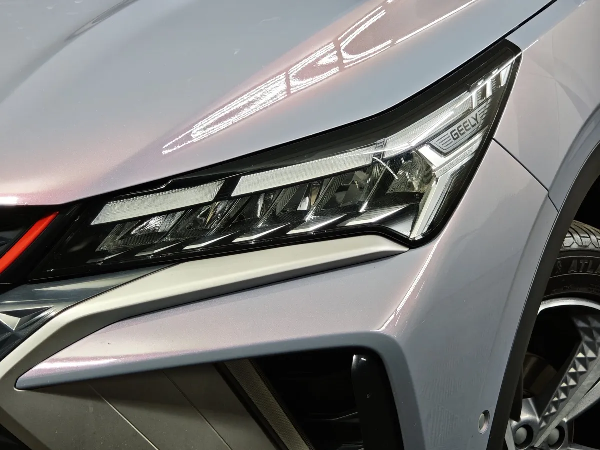 Geely Coolray 1.5T 7DCT 2WD (150 л.с.) Flagship Серый в АВИЛОН. Слайд №10