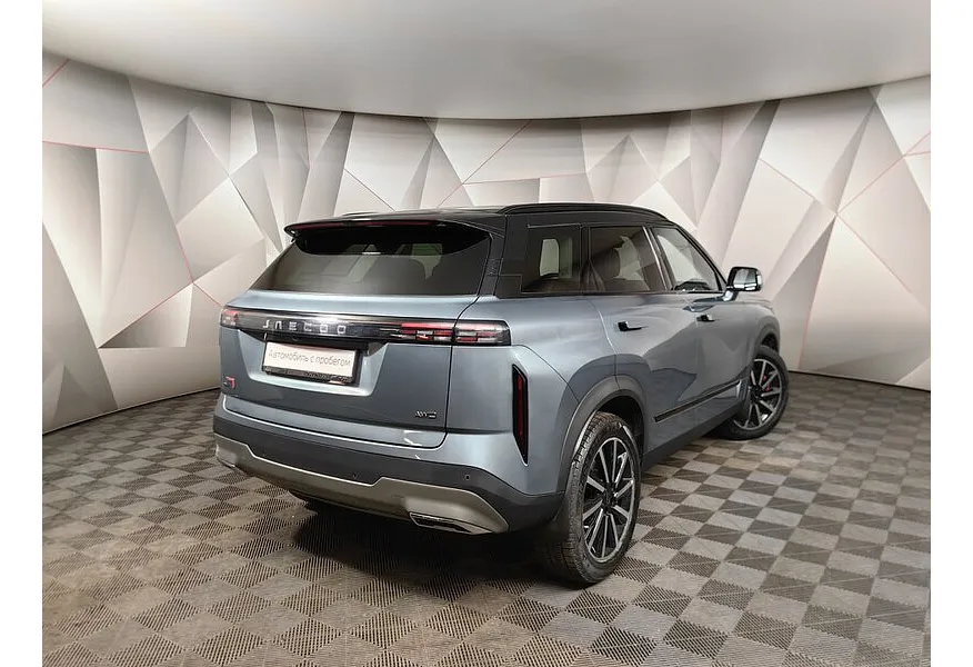 Jaecoo J7 1.6T 7DCT 4WD (186 л.с.) Supreme Серебристый в АВИЛОН. Слайд №2