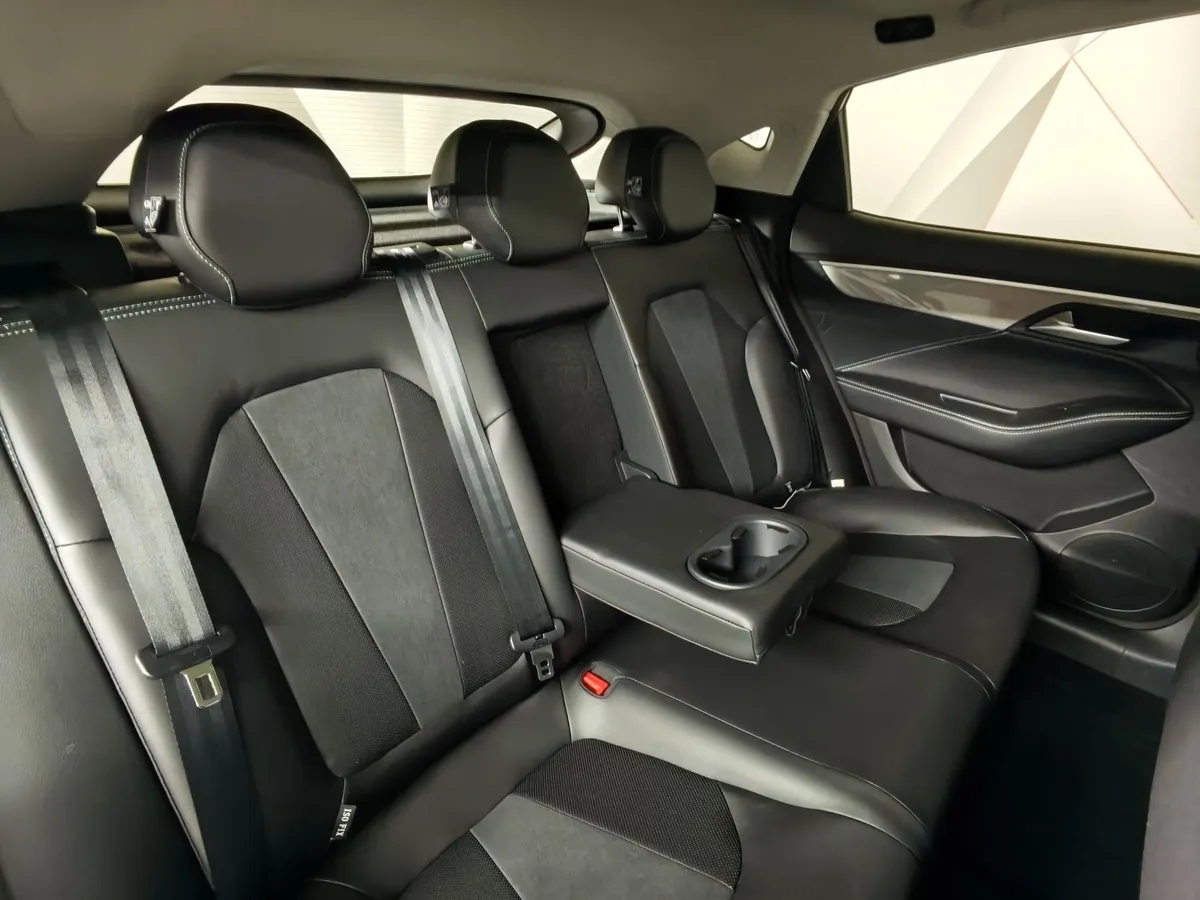 Москвич 6 1.5T CVT 2WD (136 л.с.) Business Белый в АВИЛОН. Слайд №17