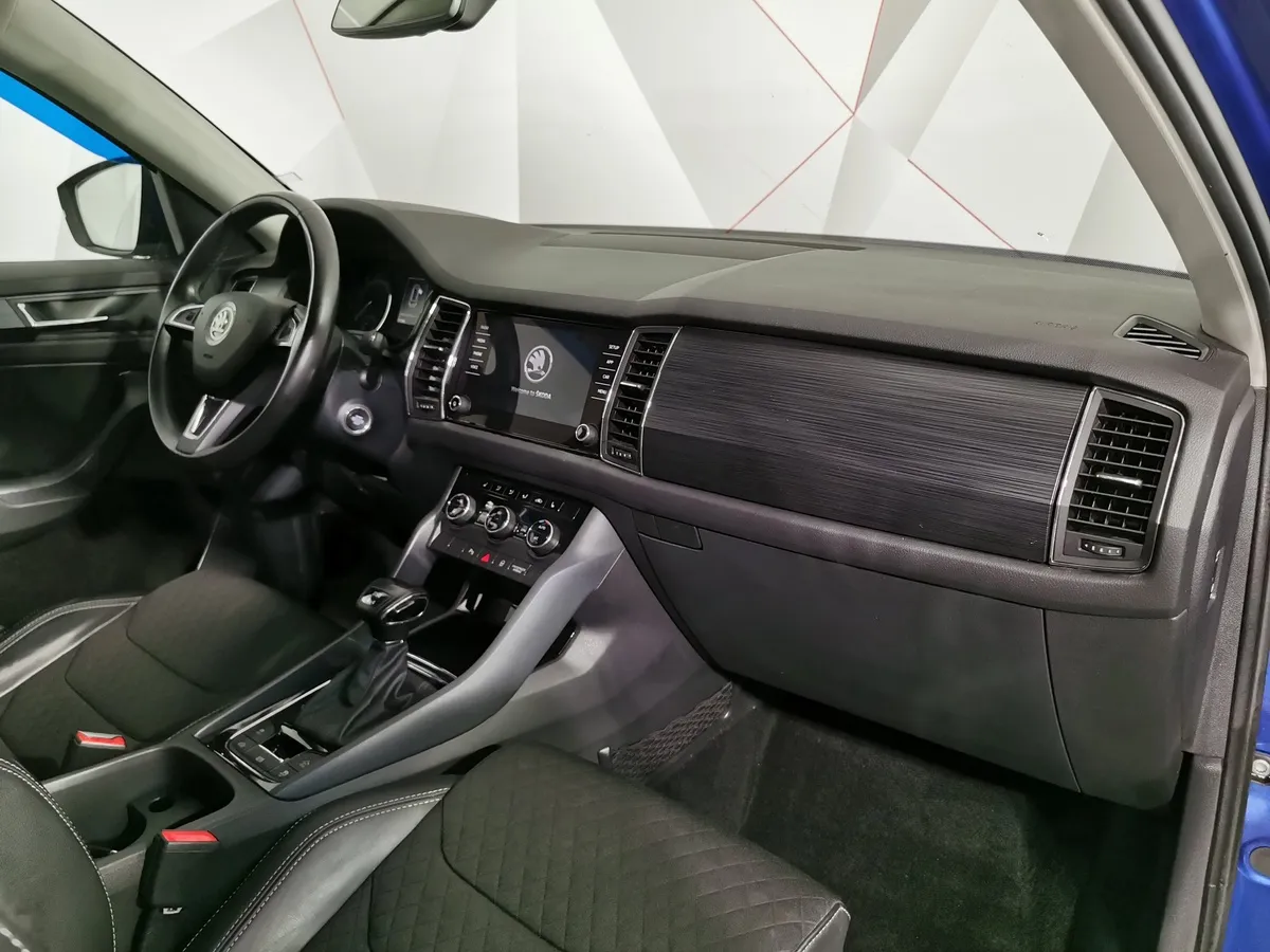 Skoda Kodiaq 2.0 TSI DSG 4X4 (180 л.с.) Синий в АВИЛОН. Слайд №12