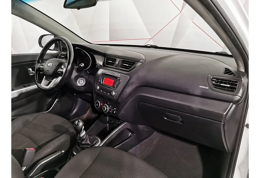 АВИЛОН - Kia Rio 1.4 MT (107 л.с.) Белый - slide 7