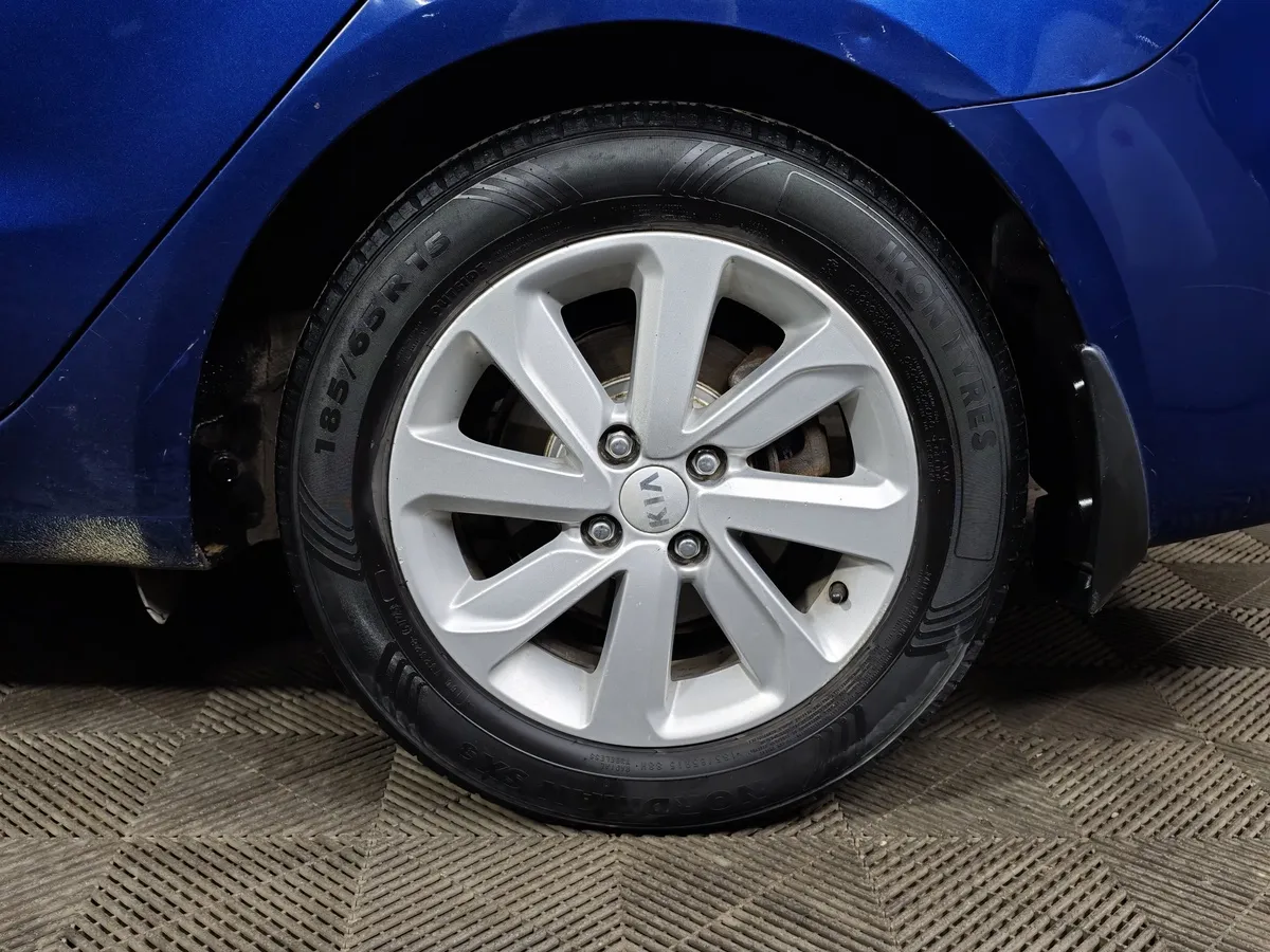 Kia Rio 1.6 6MT (123 л.с.) Синий в АВИЛОН. Слайд №9